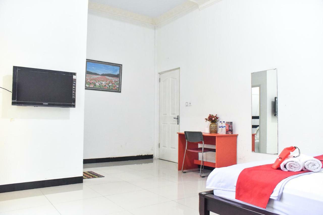 Wisma tamu Reddoorz Near Sultan Hasanuddin Airport 2 Manda