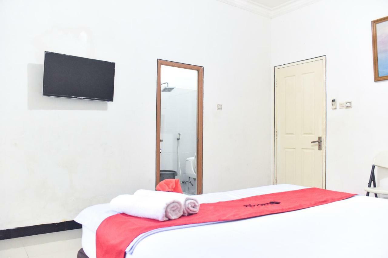 Reddoorz Near Sultan Hasanuddin Airport 2 Wisma tamu 2*