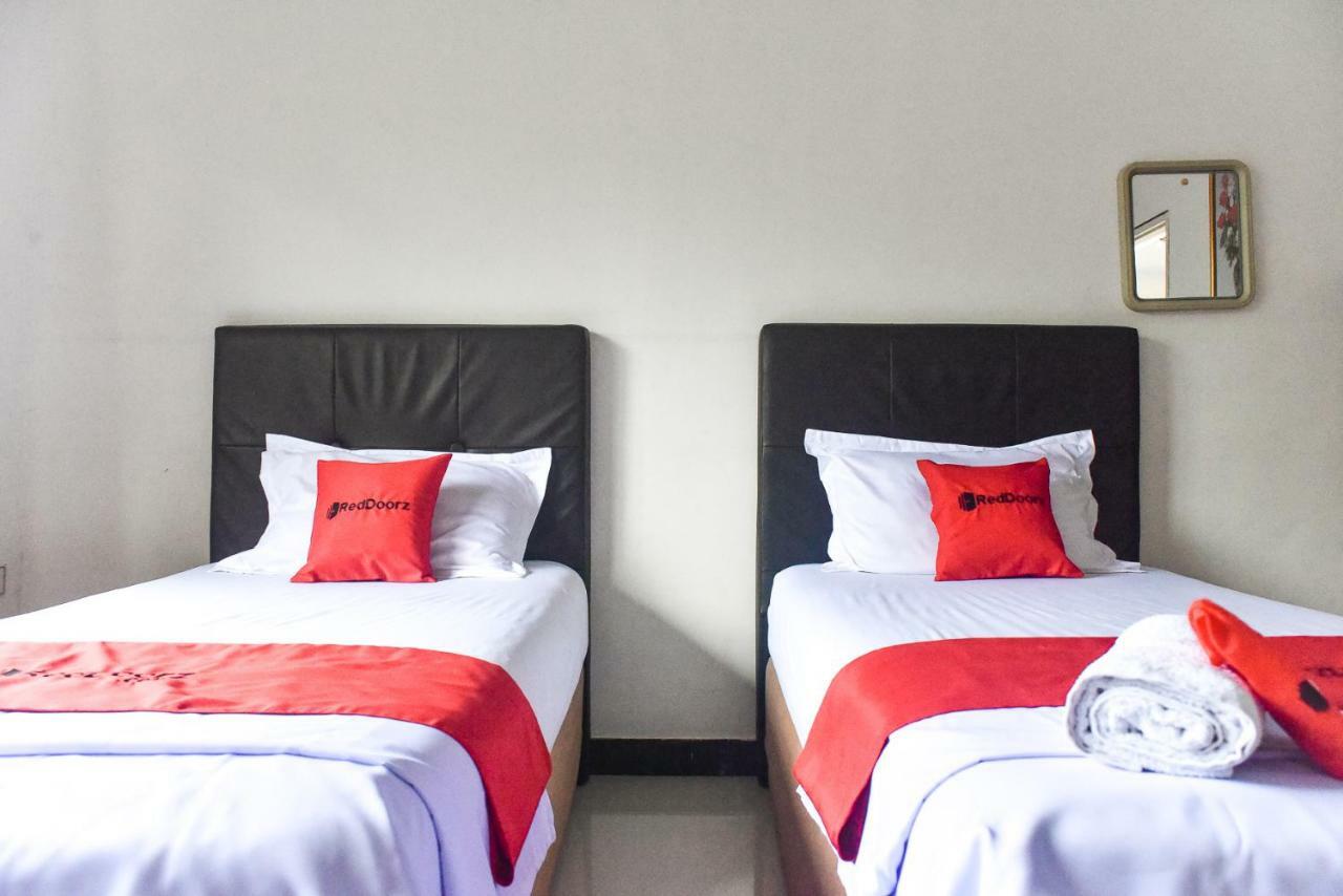 Reddoorz Near Sultan Hasanuddin Airport 2 Wisma tamu 2*