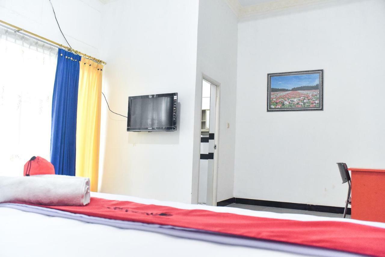 Reddoorz Near Sultan Hasanuddin Airport 2 Wisma tamu Manda