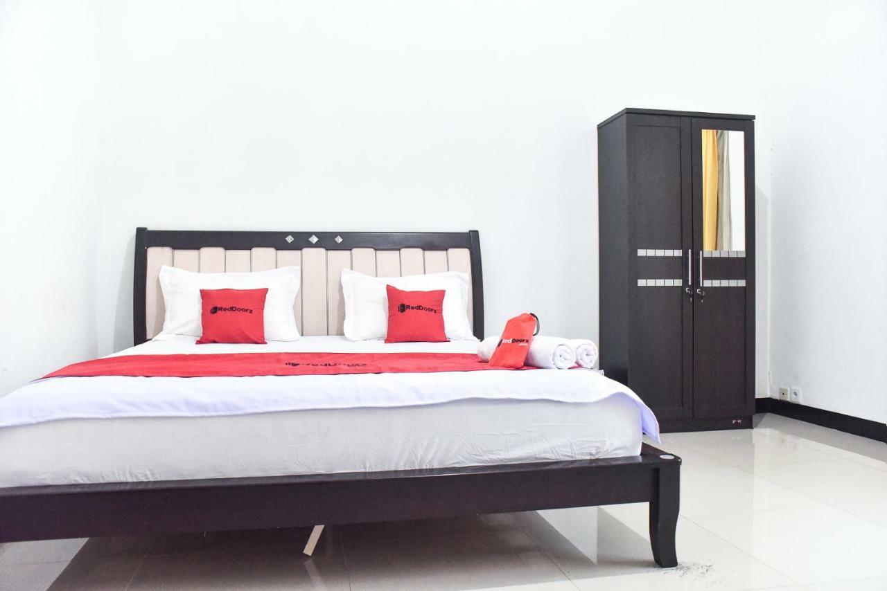 Reddoorz Near Sultan Hasanuddin Airport 2 Wisma tamu 2*